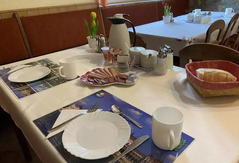 Aamiaismajoitus (B&B) Lenzl S Panzió