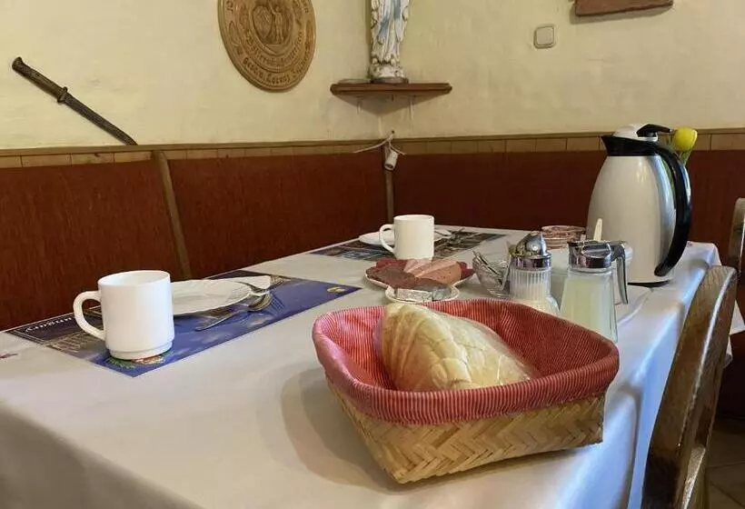 Aamiaismajoitus (B&B) Lenzl S Panzió