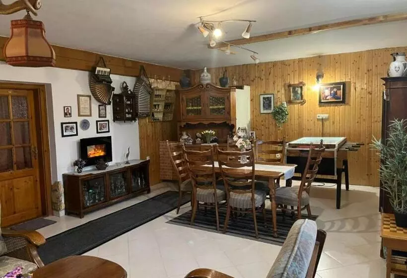 Aamiaismajoitus (B&B) Lenzl S Panzió