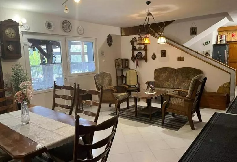 Aamiaismajoitus (B&B) Lenzl S Panzió