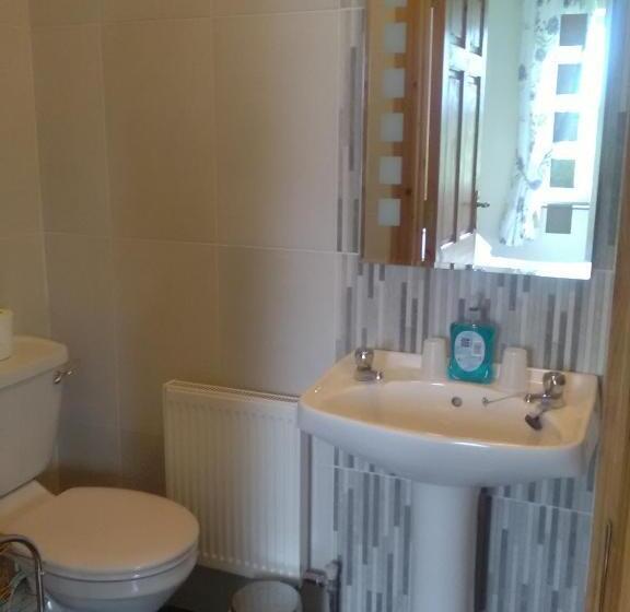 مبيت وإفطار Lisduvogue House