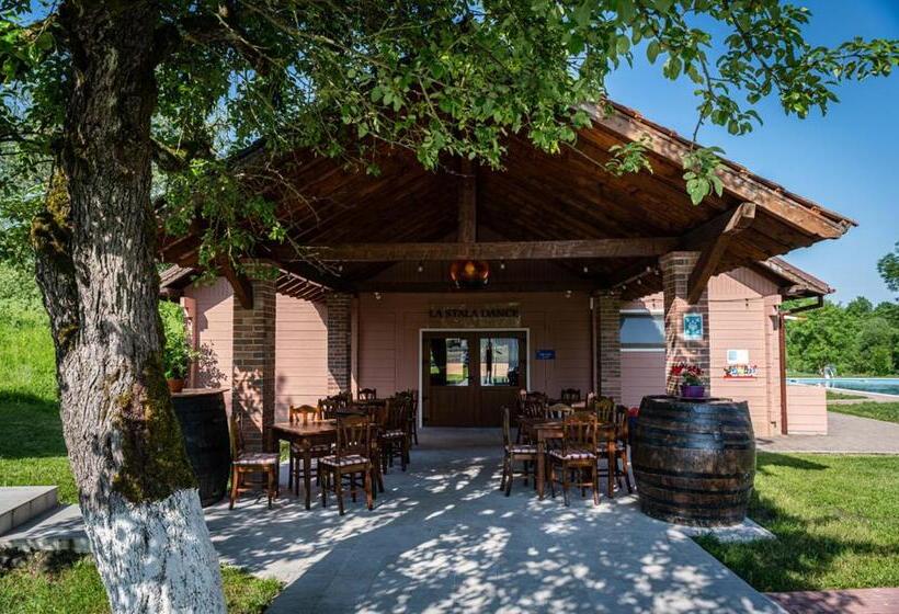 فندق Agrovillage