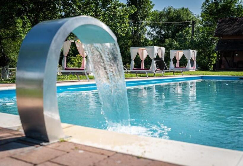 فندق Agrovillage