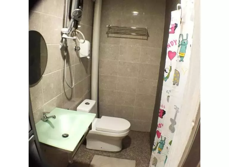 ホテル Flora Plus