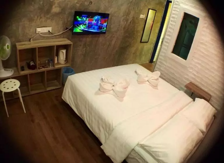 ホテル Flora Plus