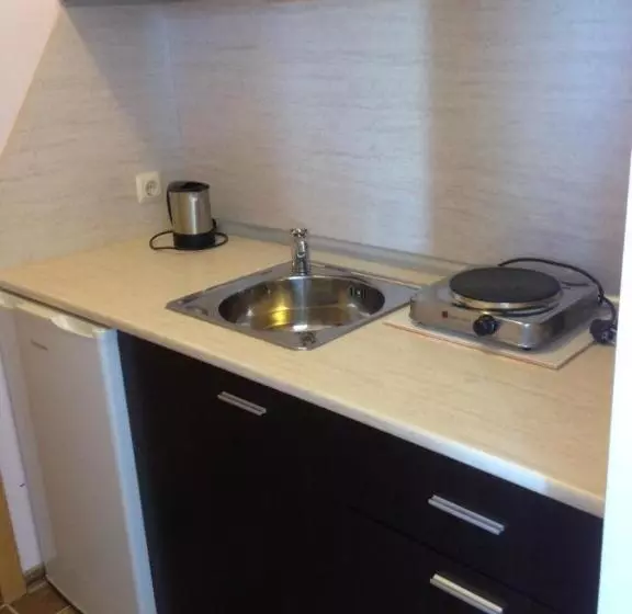 Majatalo Guest House Sng