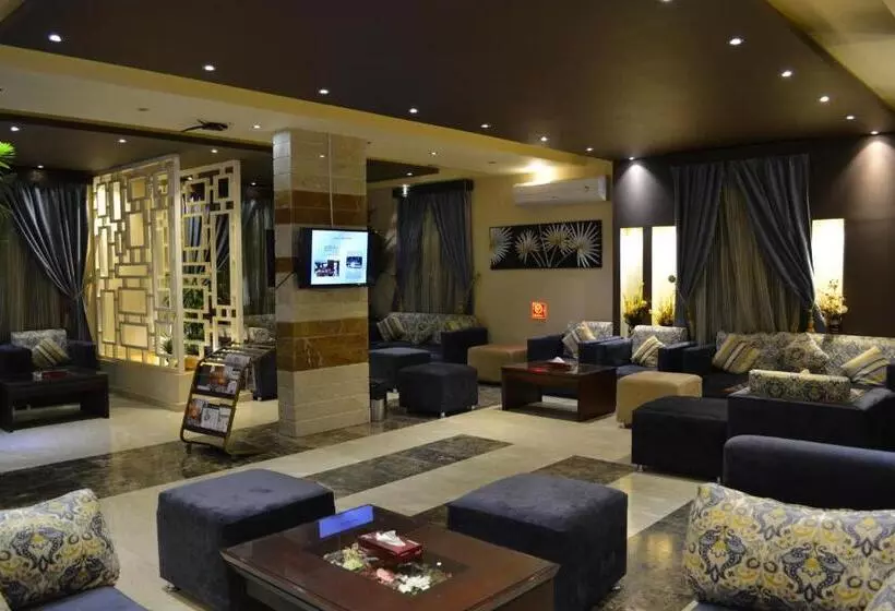 Al Bustan Crown Hotel 2