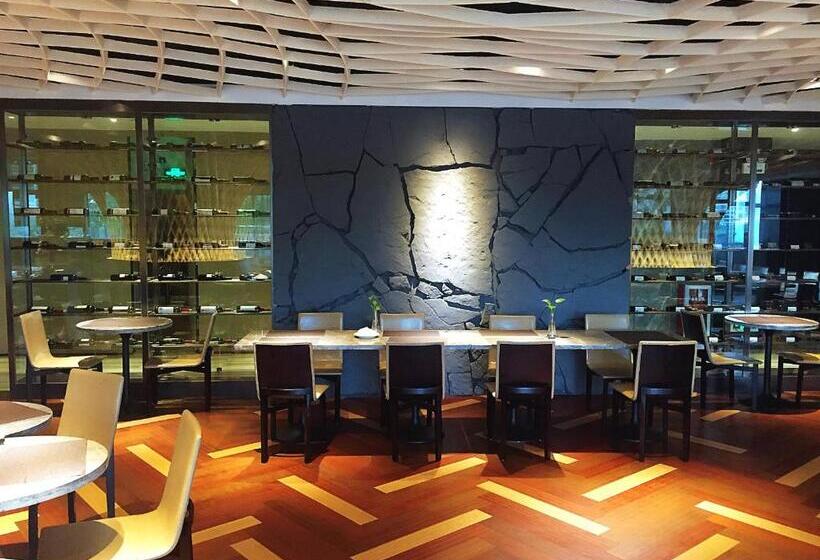 Haijun Hotel  Free Canton Fair Shuttle Bus