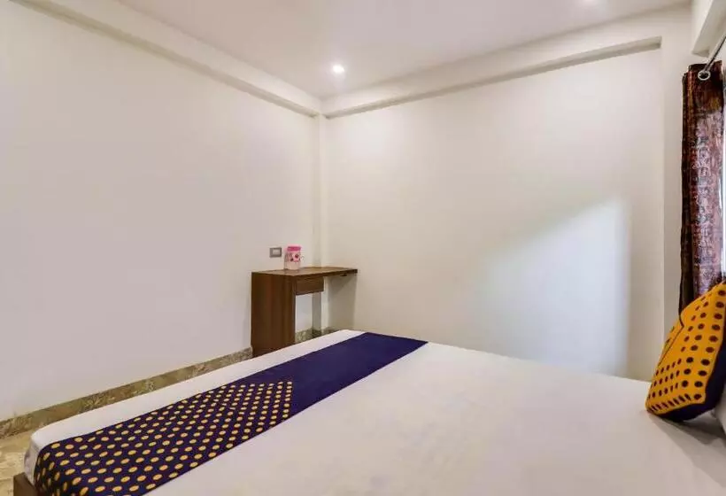 ホテル Spot On 66645 Pearl Inn