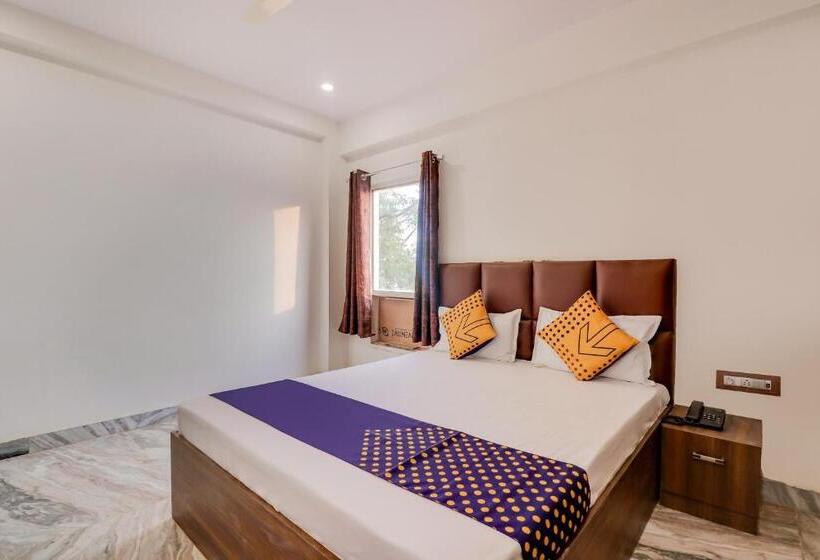 בית מלון כפרי Spot On 66645 Pearl Inn