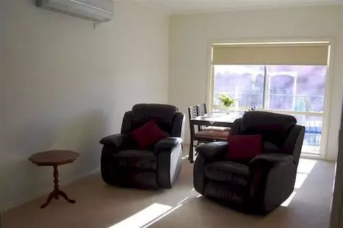 Aarinda Holiday Apartments