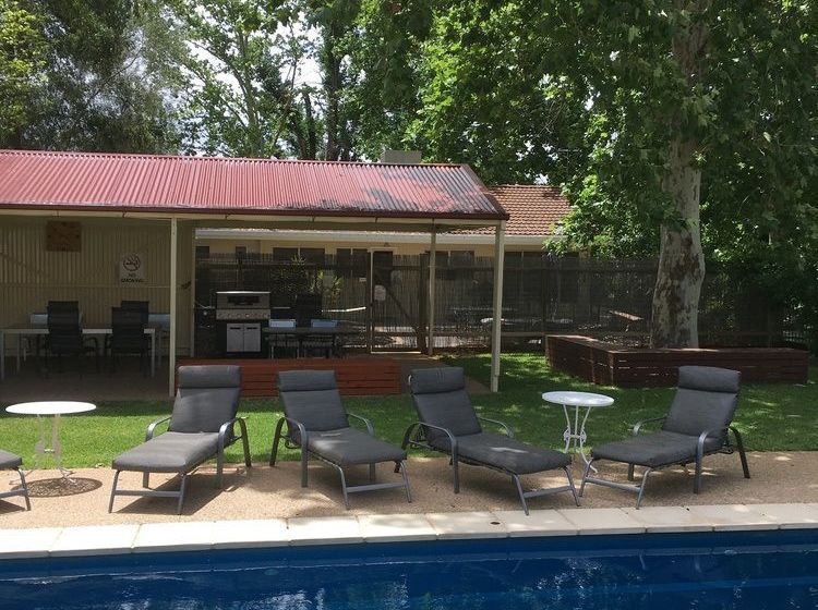 Aarinda Holiday Apartments