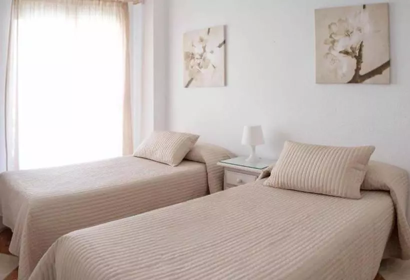 هاستل Hostal Jomarijo