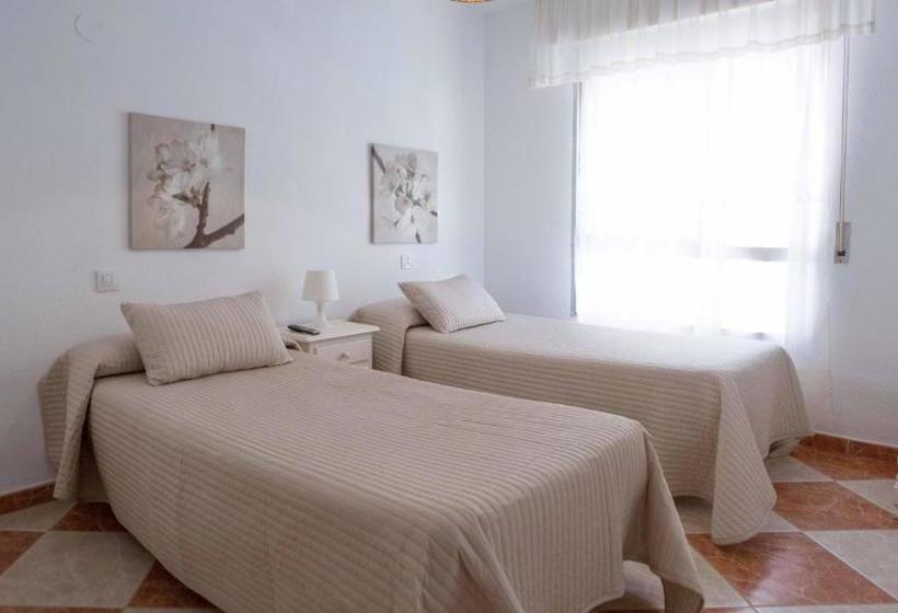 Общежитие Hostal Jomarijo