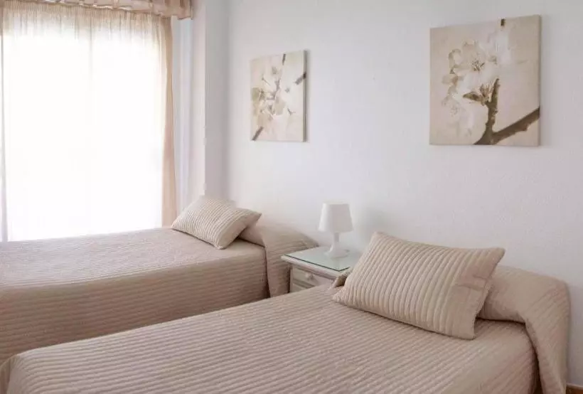 هاستل Hostal Jomarijo
