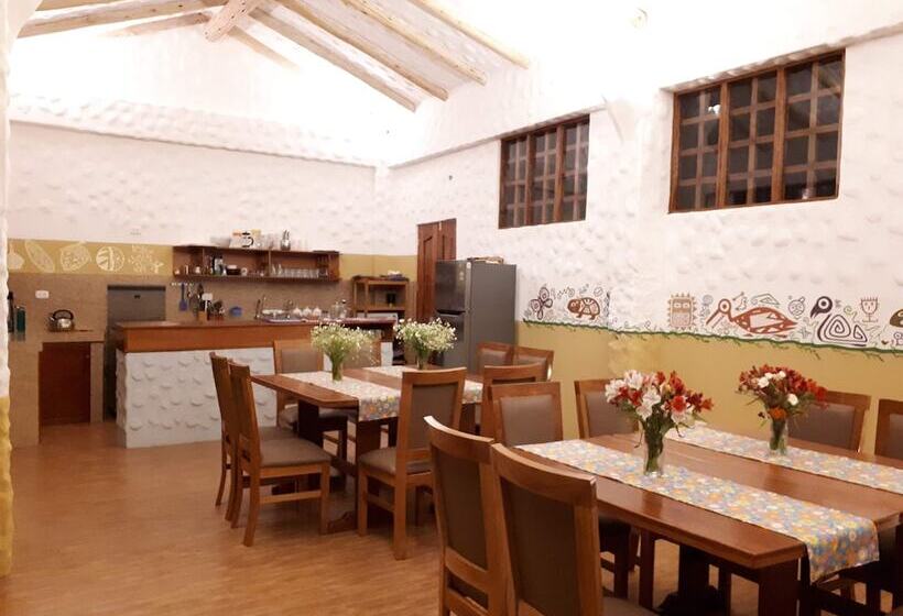 ユースホステル Pisac Inca Guest House