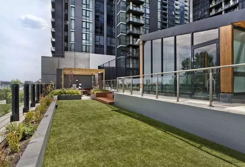 Bayviews Apartment