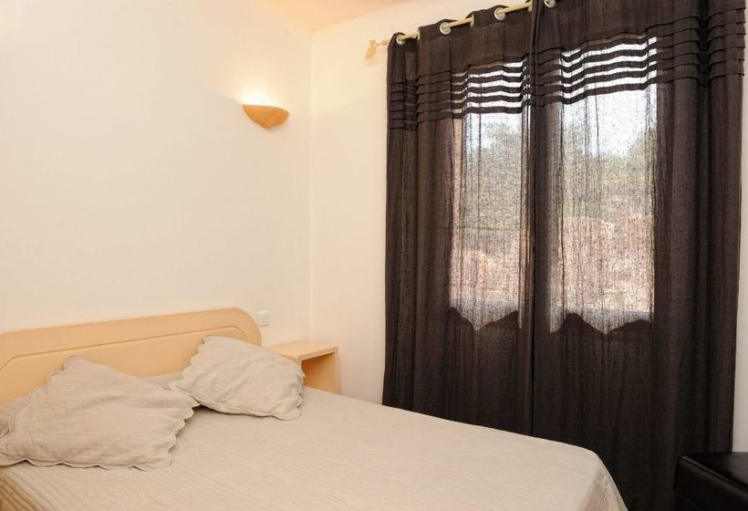 Les Pins De Santa Giulia