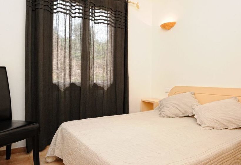 Les Pins De Santa Giulia