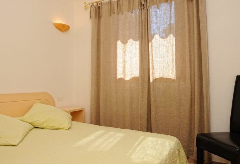 Les Pins De Santa Giulia