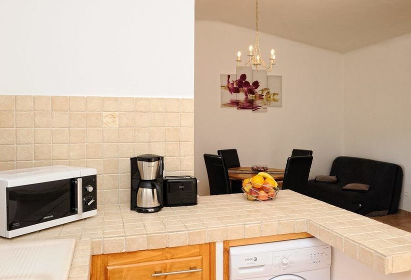 Les Pins De Santa Giulia