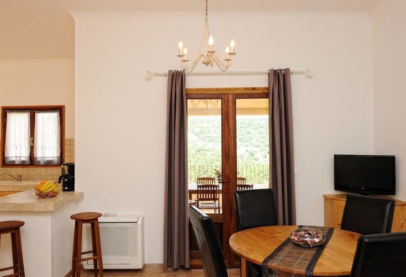 Les Pins De Santa Giulia