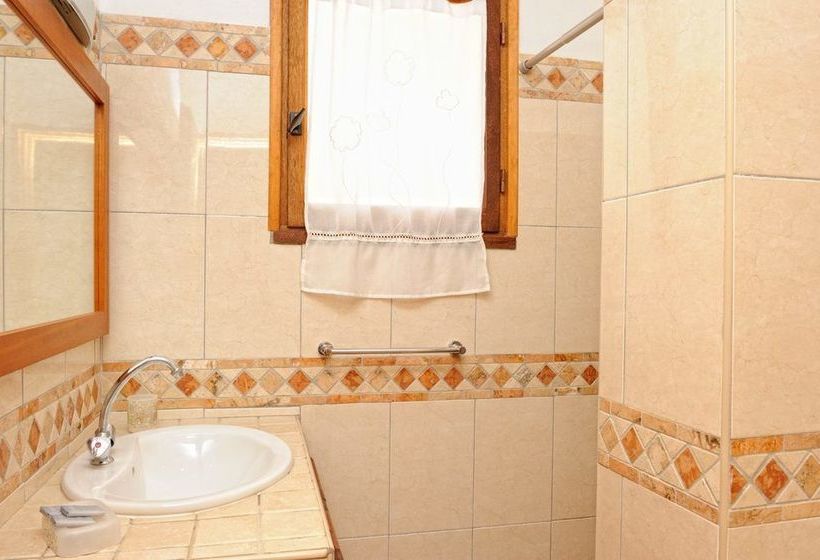 Les Pins De Santa Giulia