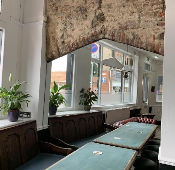 فندق فئة نجمة واحدة The White Hart