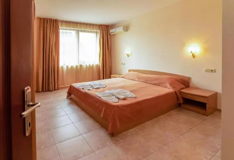 هتل Apartment Tourist Complex Rose Village