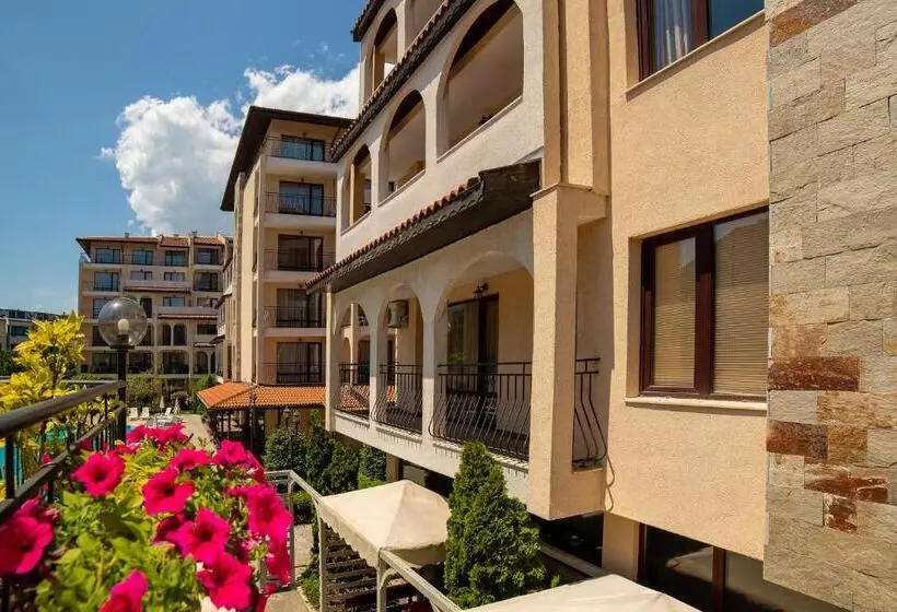 هتل Apartment Tourist Complex Rose Village