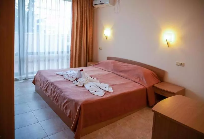 هتل Apartment Tourist Complex Rose Village
