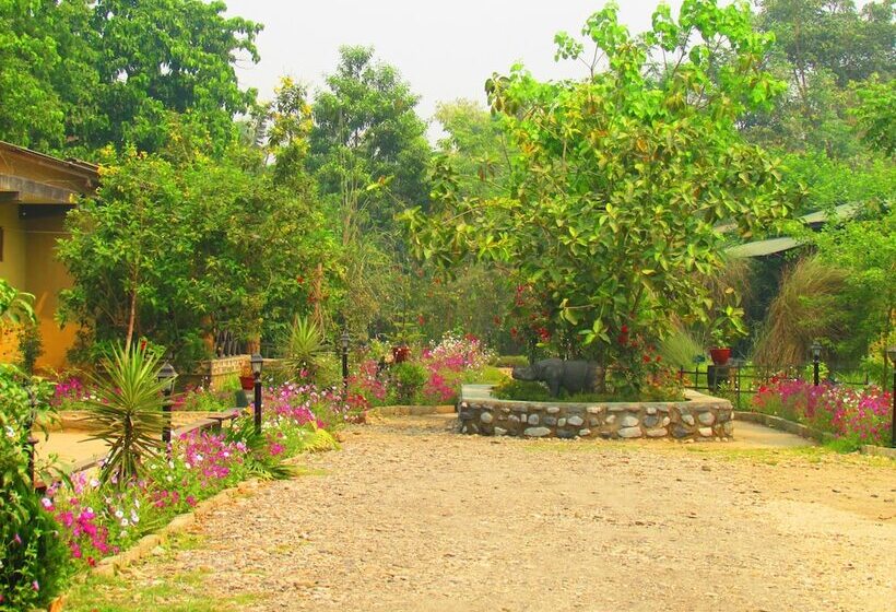 هتل Chitwan Gaida Lodge