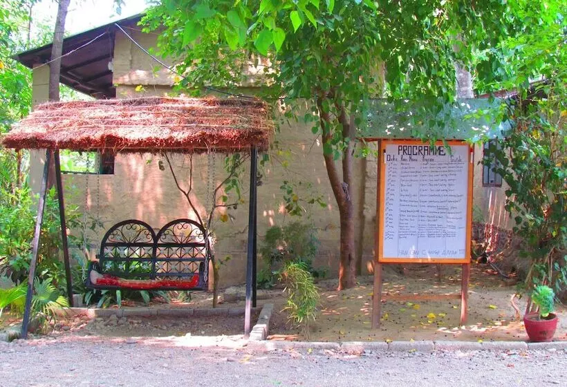 هتل Chitwan Gaida Lodge