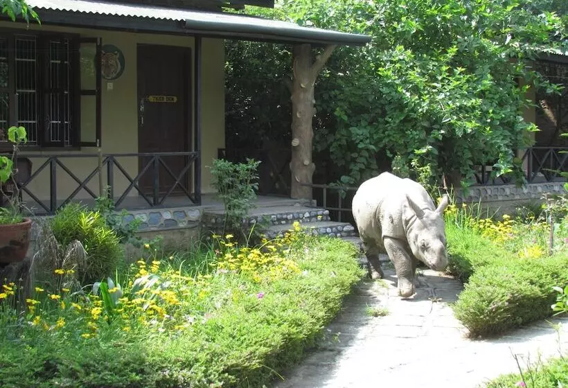 هتل Chitwan Gaida Lodge