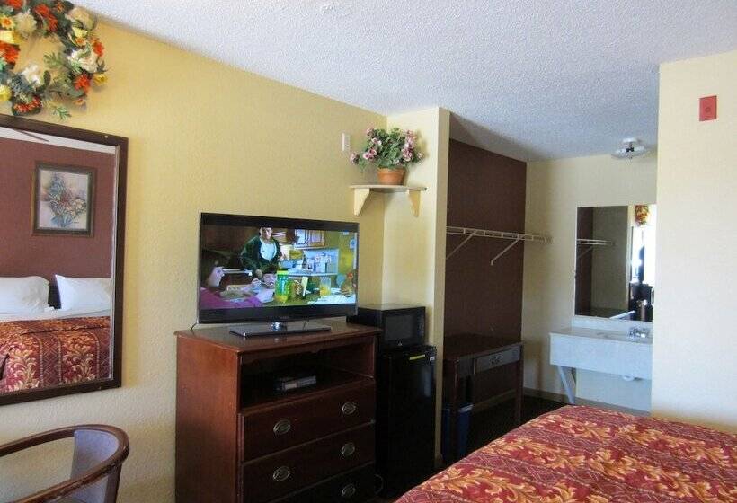 هتل First Western Inn   Fairmont City