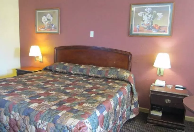 ホテル First Western Inn   Fairmont City