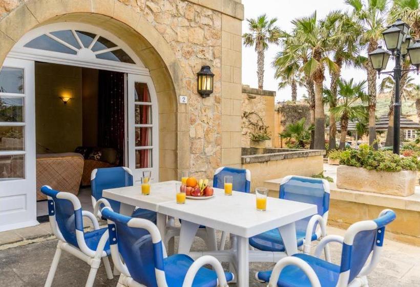 هتل Gozo Village Holidays
