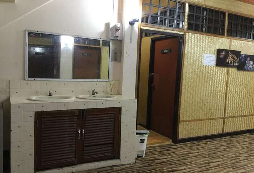 Отель Rose Guesthouse Chiangmai