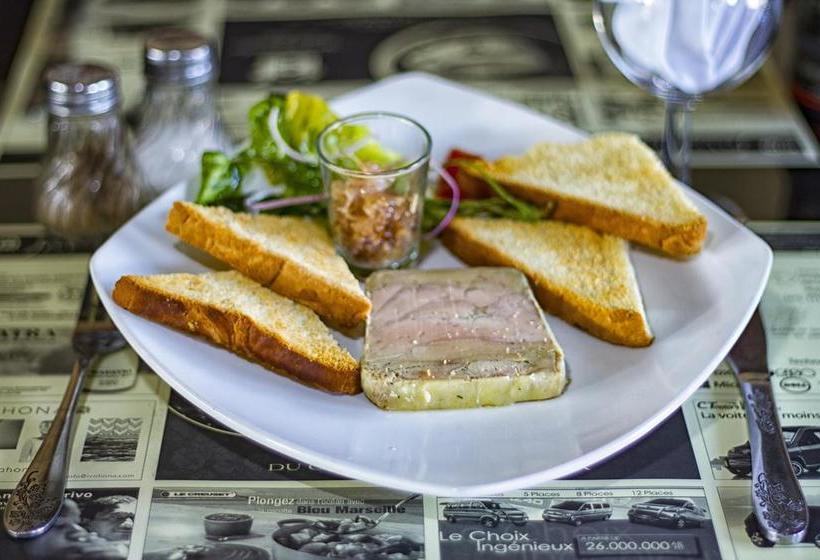 هتل Le Savanna Cafe