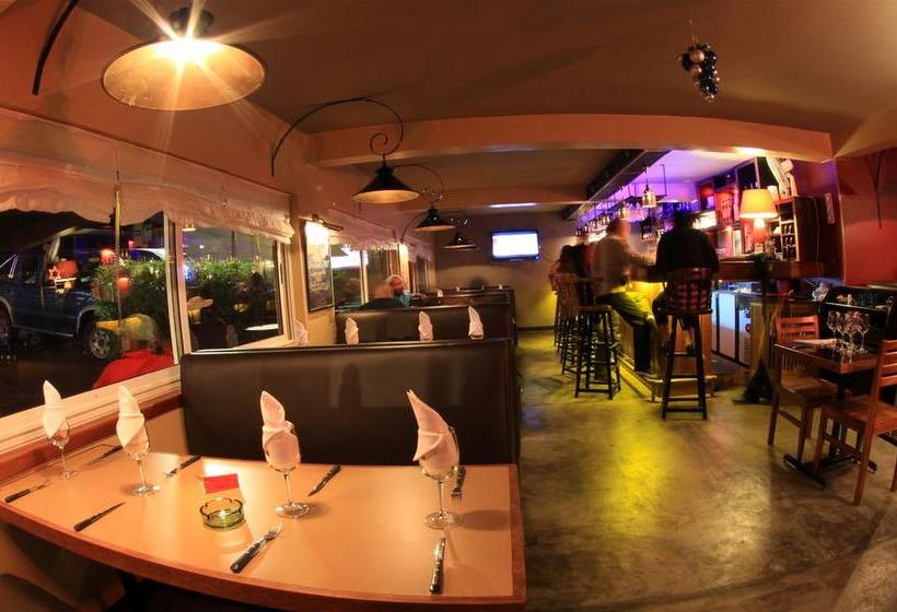 هتل Le Savanna Cafe