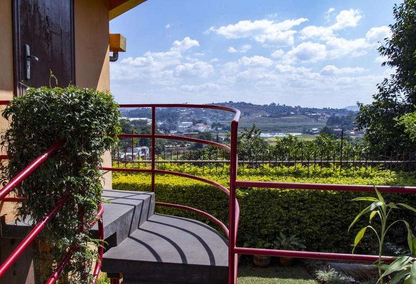 هتل Le Savanna Cafe