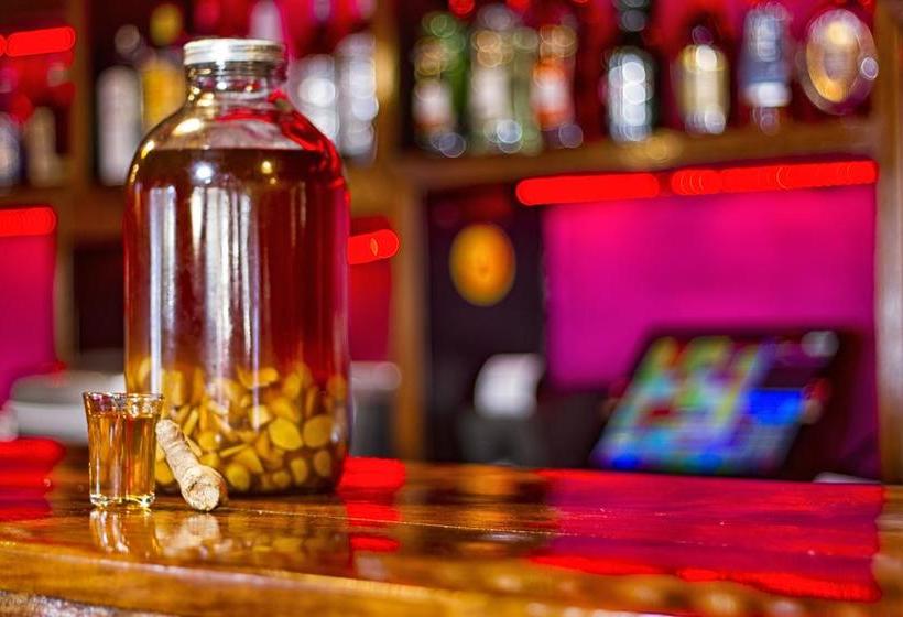 هتل Le Savanna Cafe