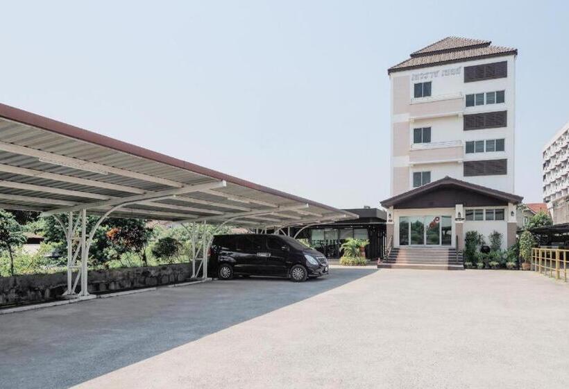 ホテル Taevaraj Place