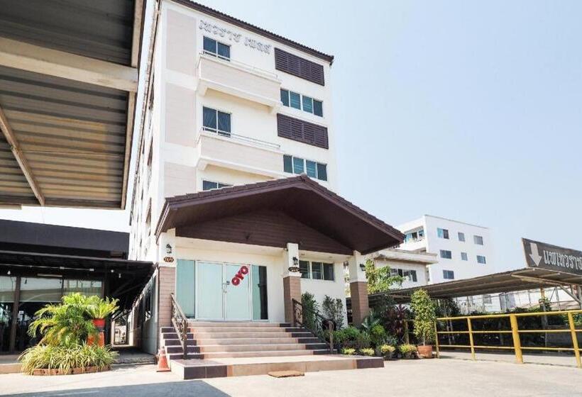 ホテル Taevaraj Place