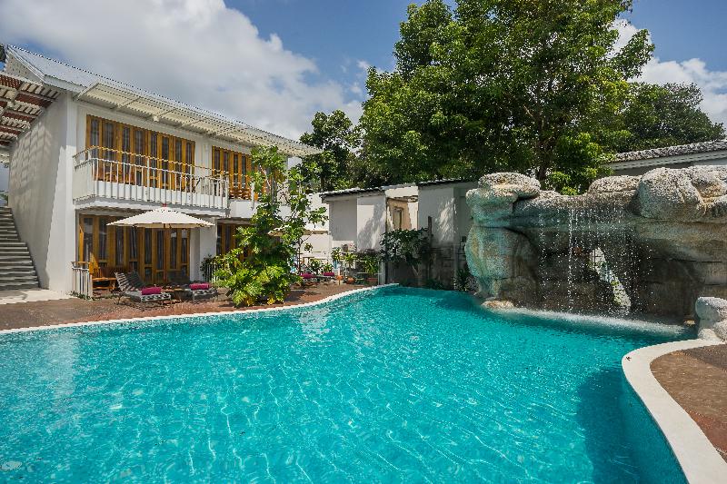 هتل White Sand Samui Resort