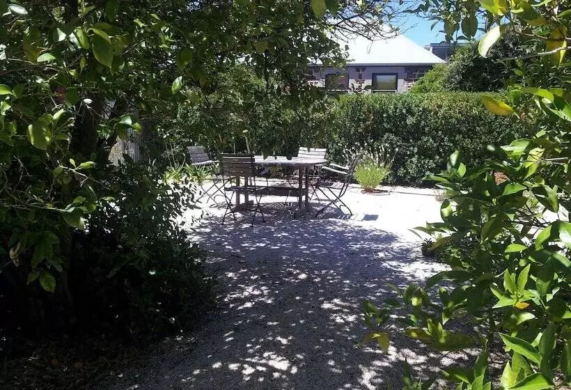 Mataro Cottage