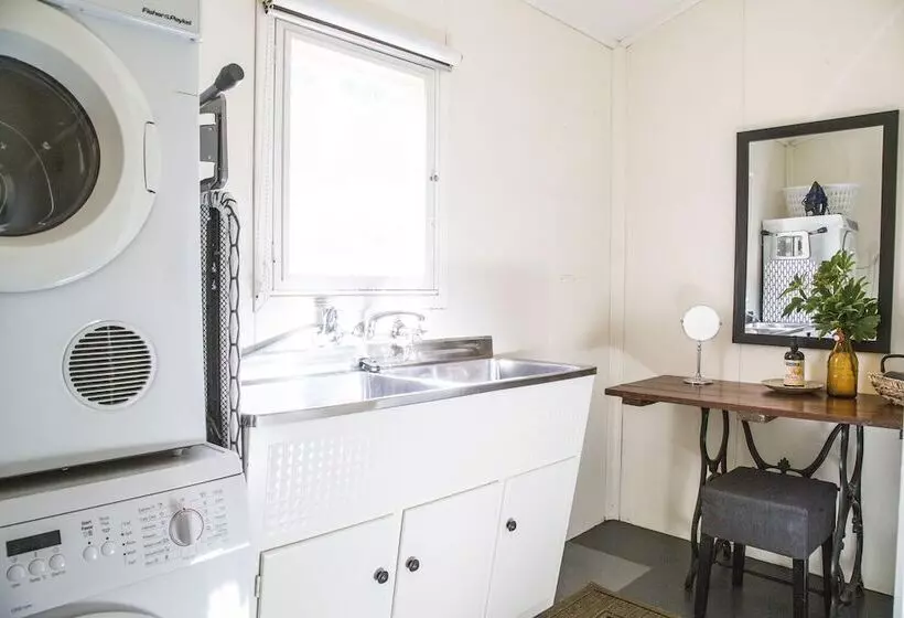 Mataro Cottage