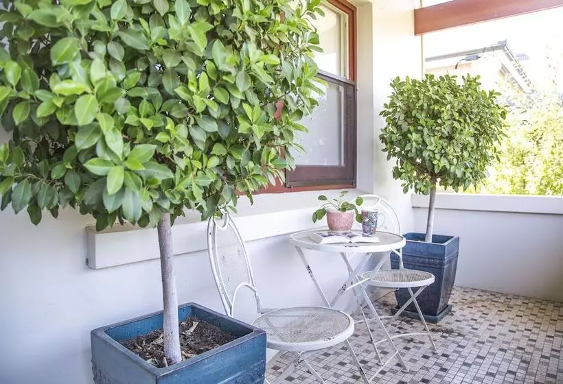 Mataro Cottage