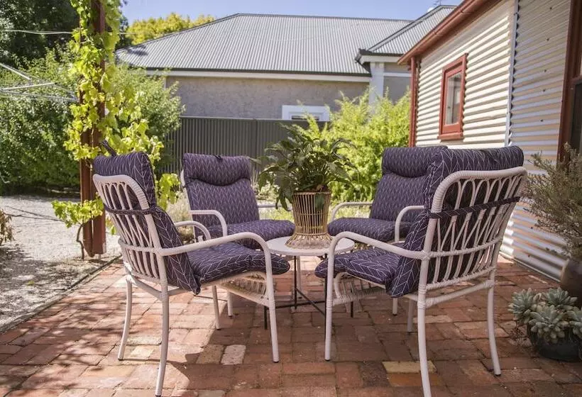 Mataro Cottage