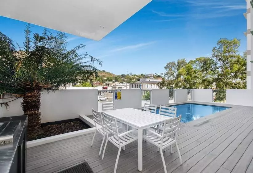 Property Vine   Kensington At Central